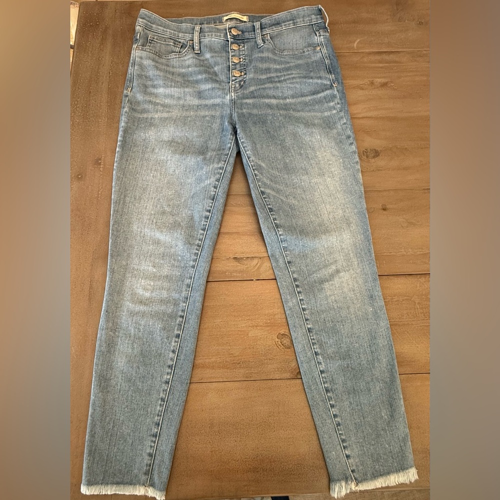 Madewell 9” high-rise skinny Crop jeans button fly distressed hem Women’s Sz 30